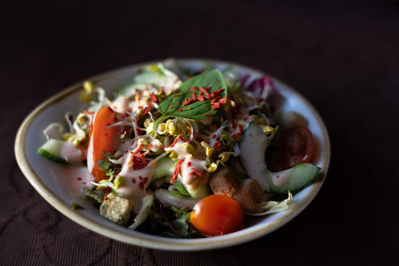 Giordanos House Salad with mixed greens and vinaigrette